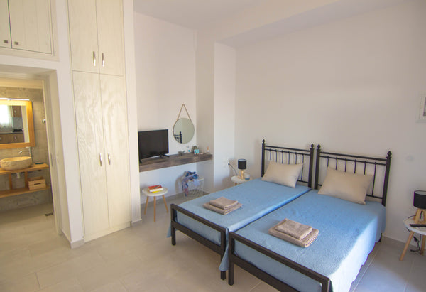 Beautiful holiday house in Chorio, Kimolos,35m2 with two bedrooms; One bedroom w Athens, Greece Lefko Apartment 3- Kimolos Entire rental unit vacation rental 36325986