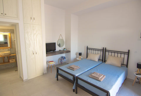 Beautiful holiday house in Chorio, Kimolos,35m2 with two bedrooms; One bedroom w Athens, Greece Lefko Apartment 3- Kimolos Entire rental unit vacation rental 36325986