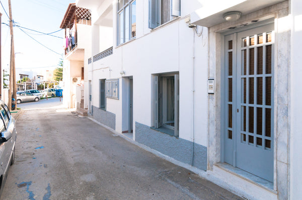 Estia Naxos is an independent apartment and a solid choice for couples who want   Estia Naxos 1BR Pr Apartment 5min Beach Center 🏖 Entire rental unit vacation rental 32931882