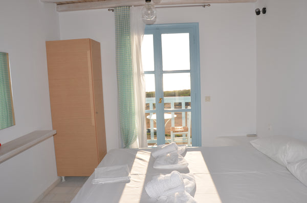 Studio Helios is 20 sqm and has 1 ensuite bedroom equiped with a double bed. Acc  Studio Helios - Niki of Naxos - Sea/Mountain view Cycladic home vacation rental 50883980