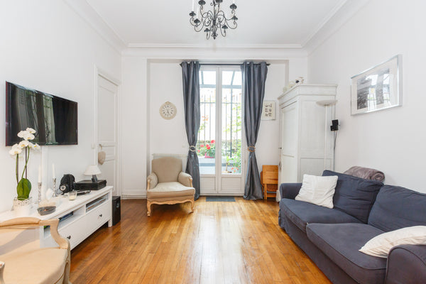 Nice apartment with terrace in the Batignolles district of Paris in the 17th dis Paris, France Elegant apartment in the Batignolle Entire rental unit vacation rental 4116622