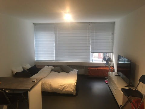 Acogedor estudio en pleno Schuman, a un paso a pie de todas las instituciones eu Brussels, Belgium Studio at Schuman Entire loft vacation rental 48849453