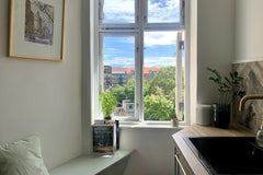 Want to stay within reach of everything Copenhagen has to offer? <br /><br />Big  Spacious APT in Copenhagen, FRB Entire condo vacation rental 24729007