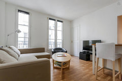 Hello, I'd love to welcome you in my apartment.<br />It is 32 square meter. Ther Paris, France Nice flat near marais close to pubs and bar 11th Entire rental unit vacation rental 13898657
