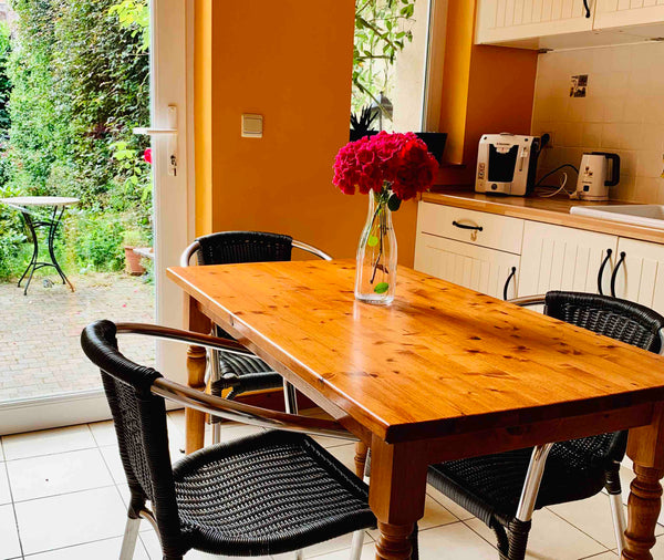 A haven of peace in the city of Brussels. Home from home. Light, bright and quie Brussels, Belgium Bijou Brussels Bijou Garden > Parvis St Pierre Entire rental unit vacation rental 23594624