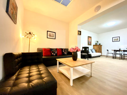 BEAUTIFUL APARTMENT WITH EVERYTHING YOU NEED. LOCATED IN A RESIDENTIAL AREA NEAR Antwerp, Belgium 6,Carnot Apartments  (3 sleeping rooms)(120sq.m). Entire rental unit vacation rental 46195664