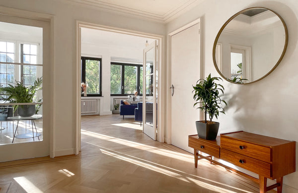 Magnifique appartement des années trente. Centrale et paisible. A coté du bois d  Bruxelles: appartement extra lumineux année 30 Entire rental unit vacation rental 611518414556644481