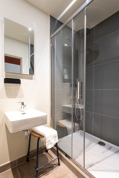 Our Luxery Suites can accommodate up to 4 people. These Suites come standard wit Antwerp, Belgium Luxery Suite Room in hotel vacation rental 45111334