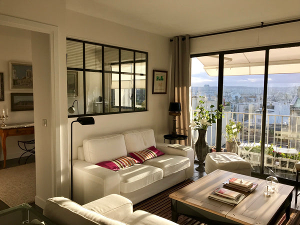 Located at the 6th floor with a nice view on the southwest of Paris, a very brig Paris, France Rare ! 1 bedroom  spacious appart Passy -Trocadero Entire rental unit vacation rental 5350448