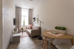 Welcome in a truly extraordinary feel-good oasis which invites you to relax, dis Vienna, Austria Sweet Home Appartement near Schönbrunn Palace Entire rental unit vacation rental 19792813