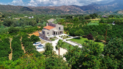 Features of Villa Florentina<br /><br />✩ Private pool<br />✩ Lawned yard<br />✩ Chania, Greece Villa Florentina ✩ Private Pool ✩ BBQ ✩ 7 Guests Entire villa vacation rental 684588541095997496