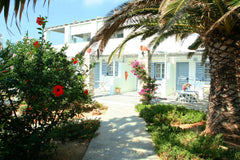 In a picturesque setting on a small hill overlooking the Aegean Sea this small f Paros, Greece Exclusive Paros Getaway Entire rental unit vacation rental 2906927