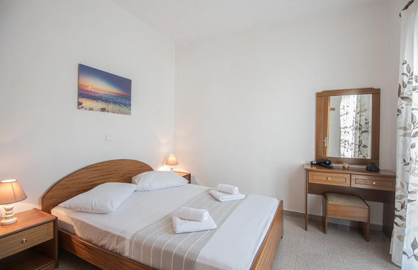 Katerina's Apartments features a balcony. This property is 4.1 km from Spinalong  Katerina's Apartments  Ground floor Entire rental unit vacation rental 50417716