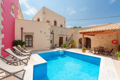 <p class="first-paragraph"><b>Villa Highlights</b><br>Enjoy a holiday in an oasi England, United Kingdom Archontiko Galliaki: Private Pool, A/C, WiFi Entire villa vacation rental 12032286