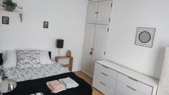 Spacious, calm room in a cozy, clean apartment, 10 min walking from Sacré Cœur.  Paris, France Room in a cozy Apartment near Montmartre Private room in rental unit vacation rental 21584974