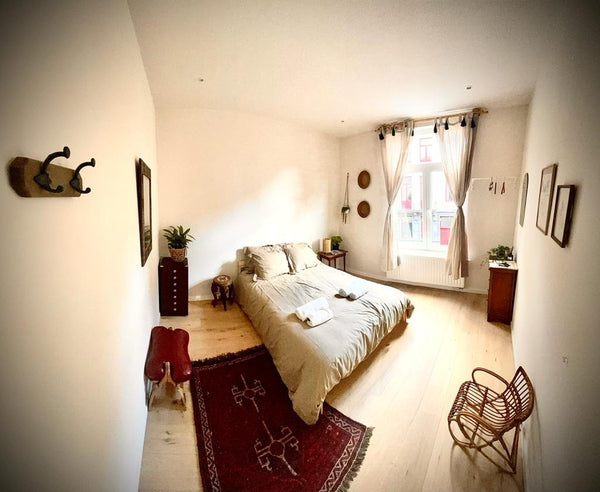 Profitez d’une chambre lumineuse et calme dans une maison St-Gilloise, située à   Charmante chambre St Gilloise au cœur de Bruxelles Private room in townhouse vacation rental 668049087590760260