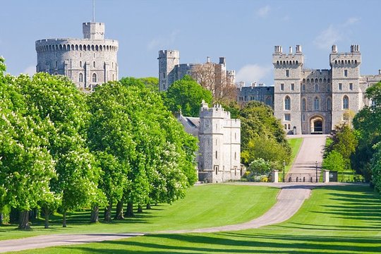 Half Day Tour to Windsor castle By Private Executive Car  Private Tours and Travel Guide Europe London CITY London Destination Tour