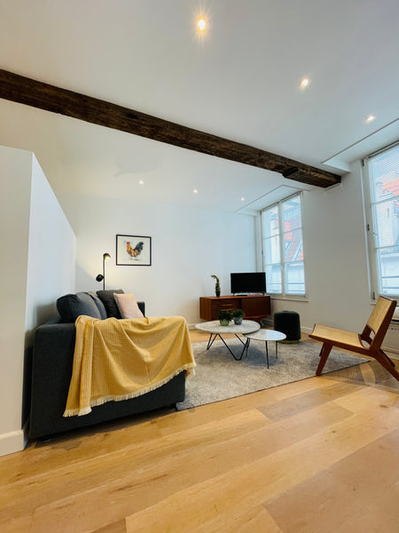 x<br /><br /><b>The space</b><br />In the center of Antwerp, nearby the Grand Ma Antwerp, Belgium Authentic Apartment 1BDR @ Grote Markt area Entire rental unit vacation rental 47248319