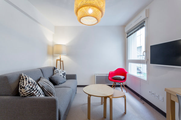 Petit studio dans petite copropriété de 2015, en rez de chaussez de 20 m2 très f St-Genis-Laval, France Petit studio proximité Gare Part Dieu Entire rental unit vacation rental 36401311
