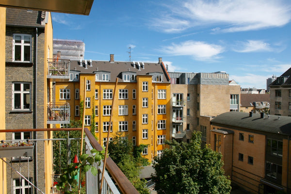 Four rooms + bath - bright apartment with south-facing balcony.  The child bedro Copenhagen, Denmark Bright appartment in peaceful and green Østerbro Entire rental unit vacation rental 14855436