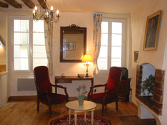 Si vous voulez réserver mon logement, vous devez être dans une de ces situations  Studio St Germain des Prés_bail de mobilité Entire rental unit vacation rental 6311554