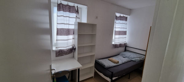 Genieße einfachen Zugang zu allem von dieser perfekt gelegenen Unterkunft aus.  Single room nxt to Schönbrunn & downtown, metro U3 Private room in rental unit vacation rental 704697149803267554