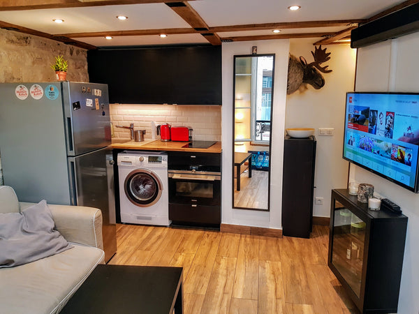 Bright and quiet flat, fully equipped with a mezzanine (only 1,60m high at maxim Saint-Germain-sur-École, France Cosy and quiet flat with mezzanine 8mn Notre-Dame Entire rental unit vacation rental 22966314