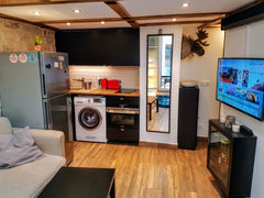 Bright and quiet flat, fully equipped with a mezzanine (only 1,60m high at maxim Saint-Germain-sur-École, France Cosy and quiet flat with mezzanine 8mn Notre-Dame Entire rental unit vacation rental 22966314