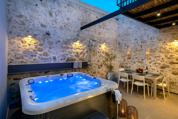 VaSan Suite is a newly renovated Suite in Rethymno, just at the entrance of the  Rethimnon, Greece VaSan suite Entire home vacation rental 32394899