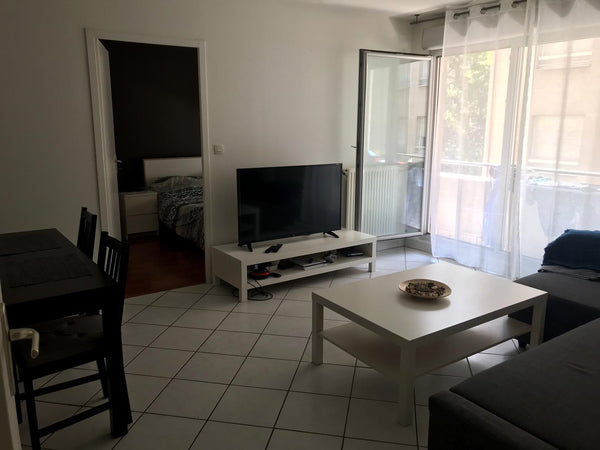 Lyon, France Bel appartement à sans soucis Entire condo vacation rental 37413463