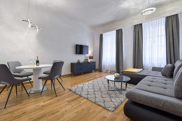 Dieses neu renovierte Apartment befindet sich in ruhiger Umgebung Grenze vierter Vienna, Austria Vienna City Apartment Crown 5 Entire rental unit vacation rental 34890330