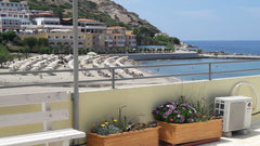 Ideal for couple who loves Greek sun and beaches in a natural place.Comfortable  Kato Gouves, Greece Studio with balcony and rooftop beach view . Entire rental unit vacation rental 12356072
