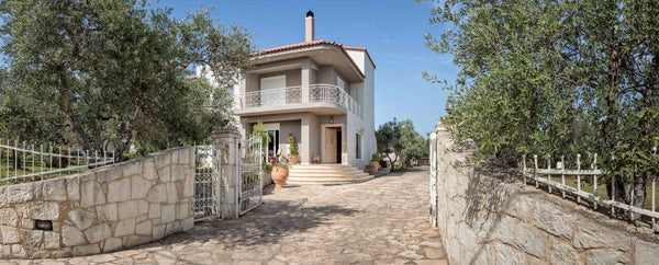 New detached accommodation of 250 m2 with big garden. White marble floors. Accom  Terra Verde, garden villa in Tsikalaria Chania Entire villa vacation rental 48016998