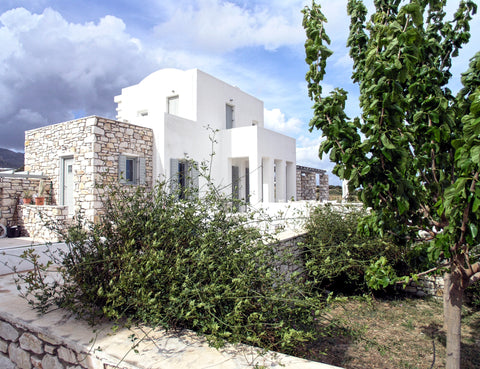 A luxury vacation villa fully furnished and equipped, offered for weekly rent in Athens, Greece Villa Mella, Paros Cycladic home vacation rental 3788483