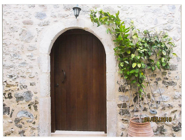 Our home is located in the beautiful village Zaros! <br />A traditional maisonet  Lemonia House (Οικία Λεμονιά) Entire townhouse vacation rental 33990526