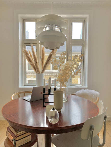 Perfect location on Vesterbro one stop from the main train station. Enghave Plad Copenhagen, Denmark Perfect location close to cafes, bars and culture Entire rental unit vacation rental 32479285