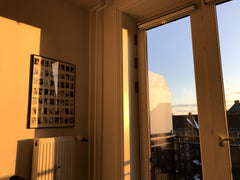 Nyd en stilfuld og hyggelig oplevelse i denne centralt beliggende bolig midt på   Sunny apartment with big balcony Entire condo vacation rental 596862434797185242