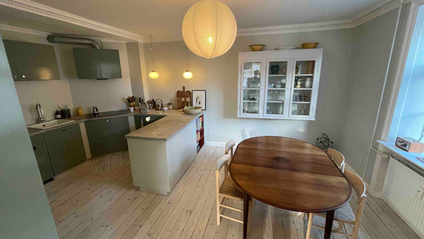 Bright, spacious and fully furnished apartment situated in the heart of Nørrebro Copenhagen, Denmark Charming & spacious flat in the heart of Nørrebro Entire condo vacation rental 613554581099728969