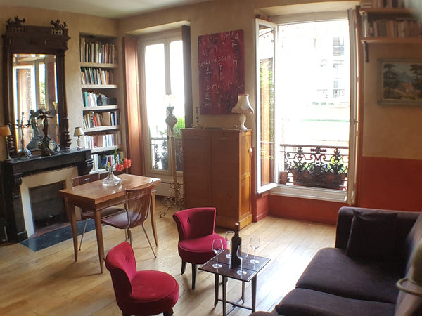 Our 3 room apartment (55 m2) is cozy, charming and functional. It is located in  Paris, France Charming 3 rooms apartment / heart of Montmartre. Entire rental unit vacation rental 18747888