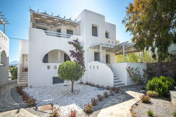 The apartment is built within an elegant complex with 9 privately owned properti Naxos, Greece Casa Famiglia, Stelida Entire home vacation rental 37374702