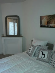 Deux pièces de 30 mètres carrés, refait à neuf à paris 19ème près des Buttes Cha Paris, France Deux pièces - Parc de la Butte du Chapeau Rouge Entire rental unit vacation rental 20753552