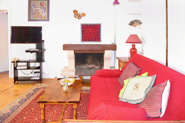Hello and welcome to my apartment located in the heart of the MARAIS district an Paris, France Charmant Appartement Dans Le Marais Entire rental unit vacation rental 15152561