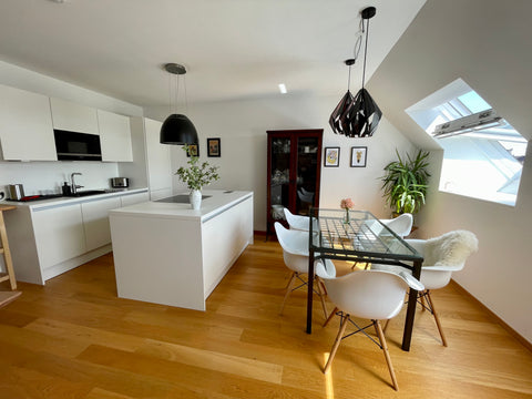 Bei uns hast du in der schönen Maisonette-Dachgeschosswohnung eine besondere und Vienna, Austria Cosy city apartment Schloss Schönbrunn & terrace Entire condo vacation rental 618047204711494345