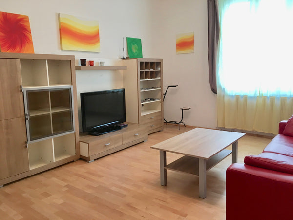 Neu renovierte 55qm Wohnung in zentraler Lage.<br />Die U-Bahn Station ist nur 2 Vienna, Austria Zentrales Apartment in U-Bahn Nähe Entire rental unit vacation rental 37282957
