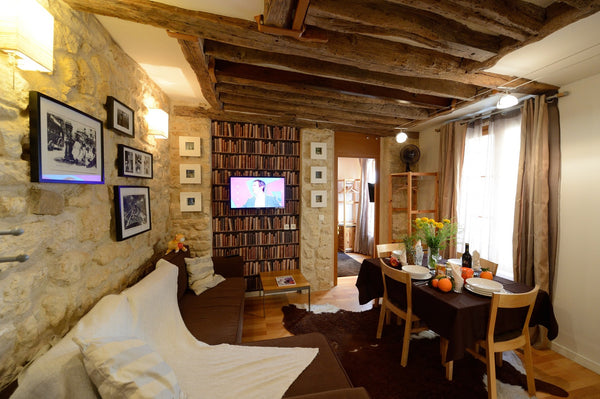 Located in a private residence in the heart of Paris nearby many museums, shops  Paris, France Gorgeous Apartment in the Haut-Marais! Entire rental unit vacation rental 21580673