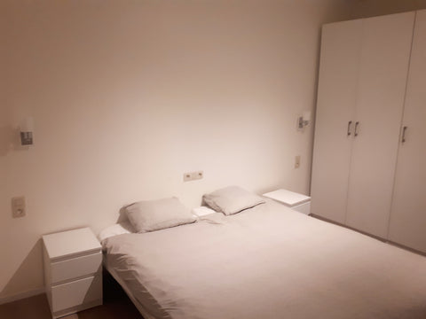 Belle chambre meublée dans une maison bruxelloise unifamiliale entièrement rénov Brussels, Belgium Belle chambre au coeur de l'UE #1 Private room in home vacation rental 41732764