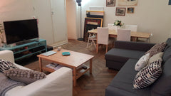 Bonjour ,<br />Notre appartement se trouve dans le 1er arrondissement de Paris,  France Beautiful 50m2 Appart Louvre-Rivoli Entire rental unit vacation rental 11120529