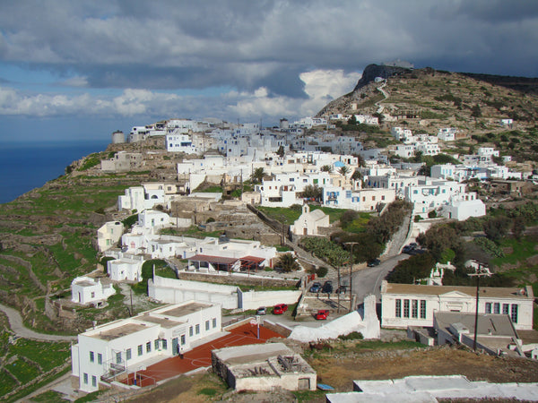 The house is a modern construction, built in 2004. But the neighborhood is very  Patras, Greece Independent house, Sikinos (Chorio) Cycladic home vacation rental 5580287