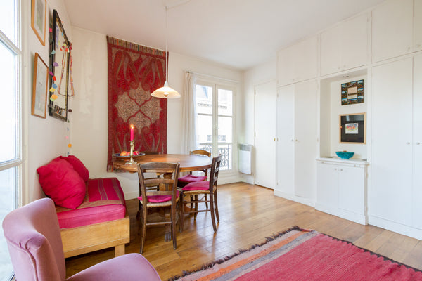 Bright and comfortable apartment in the heart of the city!<br />Very near from t Paris, France Charming 3 room/50 m2 apartment Entire rental unit vacation rental 4159164
