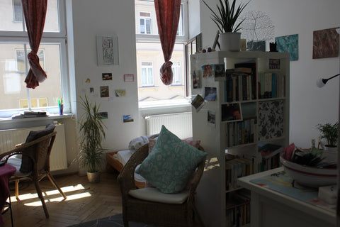 I offer my 16m2 in a shared flat in the 16th district of Vienna. The flat is loc Vienna, Austria Private room in a shared flat Private room in rental unit vacation rental 3486458